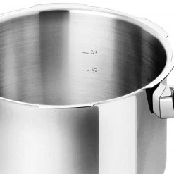 Brand new ???? Kuhn Rikon Duromatic® Family Style Stainless Steel Pressure Cooker | 8 Qt. ???? -Le Creuset Shop 716xpbmo34l. sl1378 1